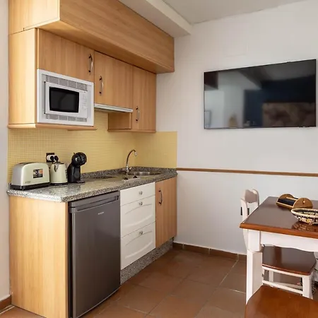 Daire Acogedor Estudio En Parking Gratis *